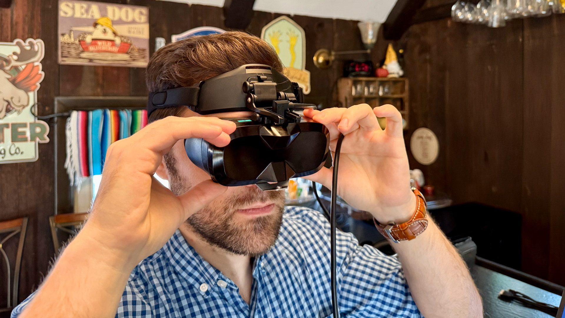 Hands-on: Shiftall MeganeX Superlight Packs a Wishlist of Optical Ergonomics Into a Tiny Package