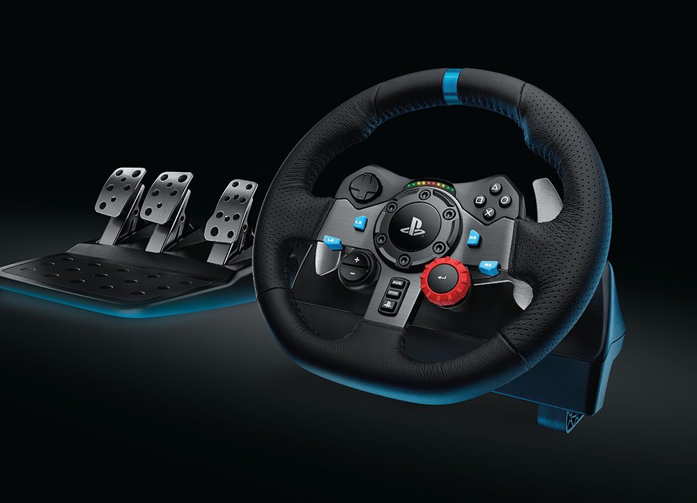 VR Got You Interested in Sim Racing? Start With These Wheel and Pedal Recommendations.