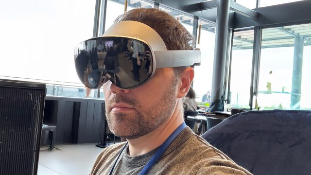 Samsung Galaxy XR Offers Comparable Vision Pro Specs & Features at Half the Price