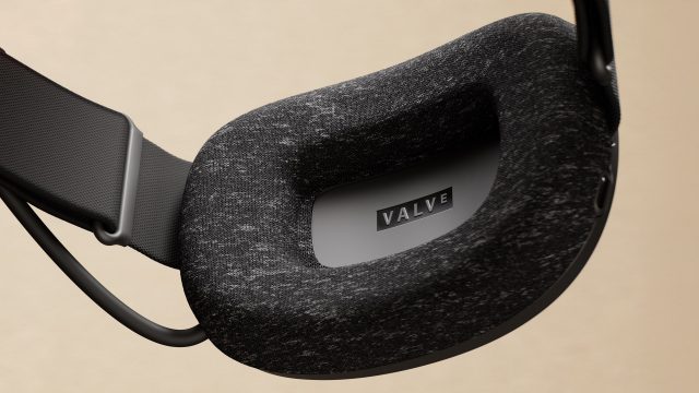 Valve is Building a Deluxe Audio Strap with Hot-swappable Battery for Steam Frame